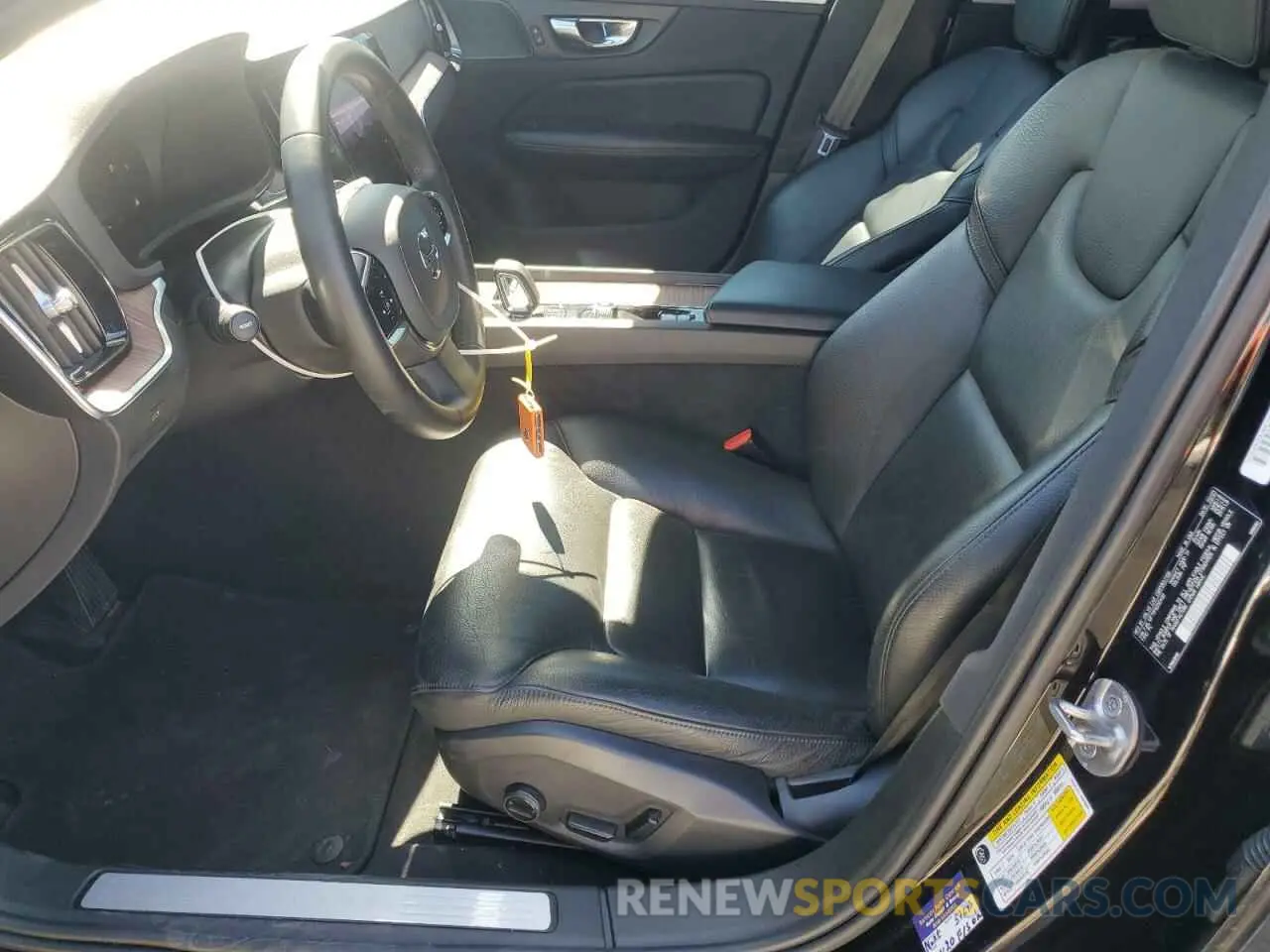 7 fotografías del automóvil dañado 7JRL12FT0PG250400 VOLVO S60 PLUS 2023