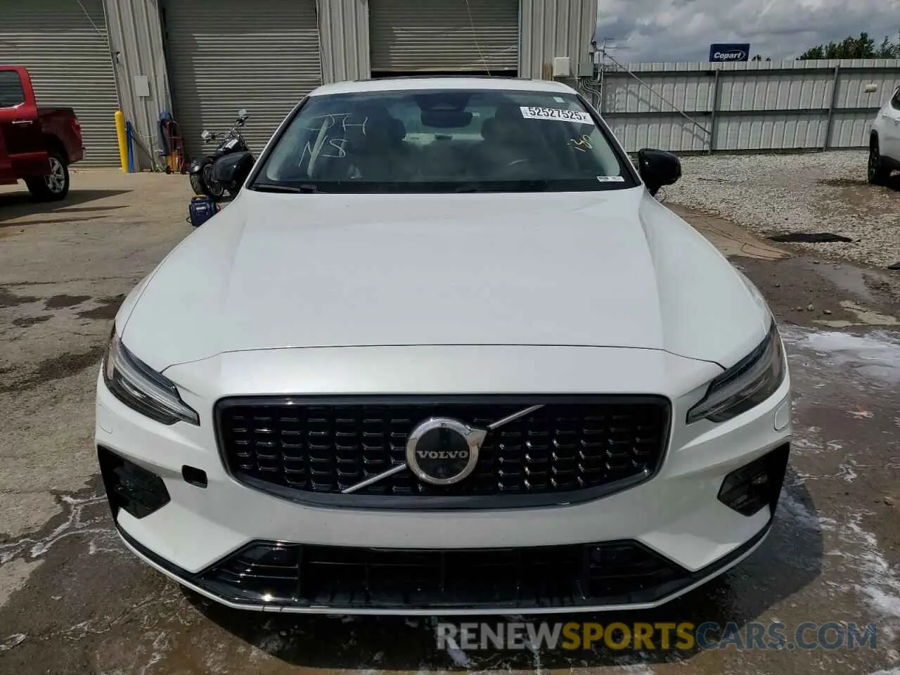 5 fotografías del automóvil dañado 7JRL12TW9PG230208 VOLVO S60 PLUS 2023
