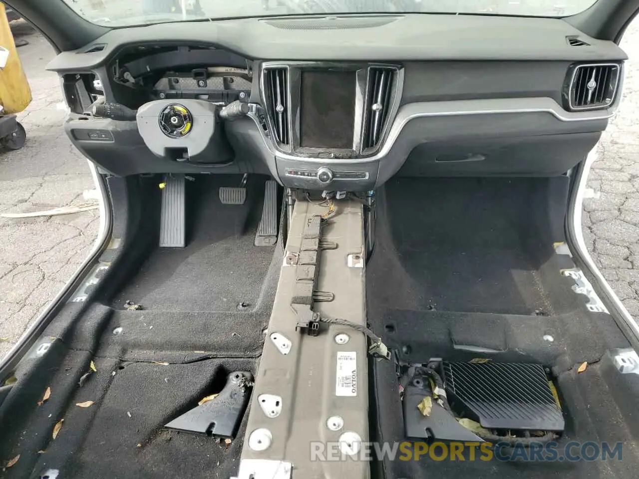 8 fotografías del automóvil dañado 7JRH60FHXRG310578 VOLVO S60 PLUS 2024