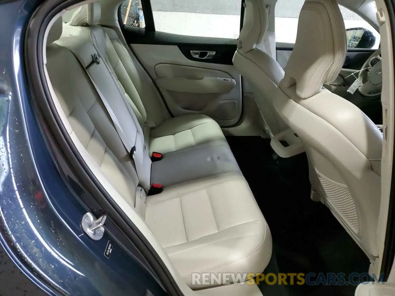10 fotografías del automóvil dañado 7JRL12FL7RG314435 VOLVO S60 PLUS 2024