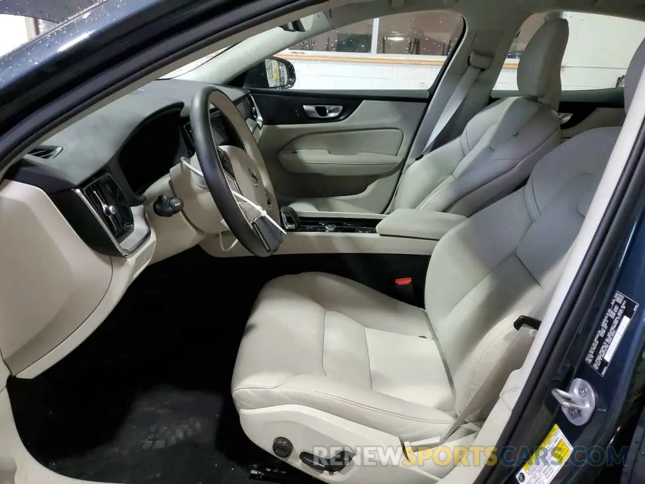 7 fotografías del automóvil dañado 7JRL12FL7RG314435 VOLVO S60 PLUS 2024