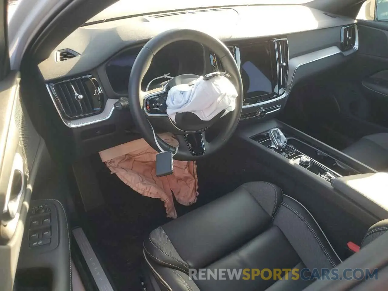 8 fotografías del automóvil dañado 7JRL12TH8RG315092 VOLVO S60 PLUS 2024