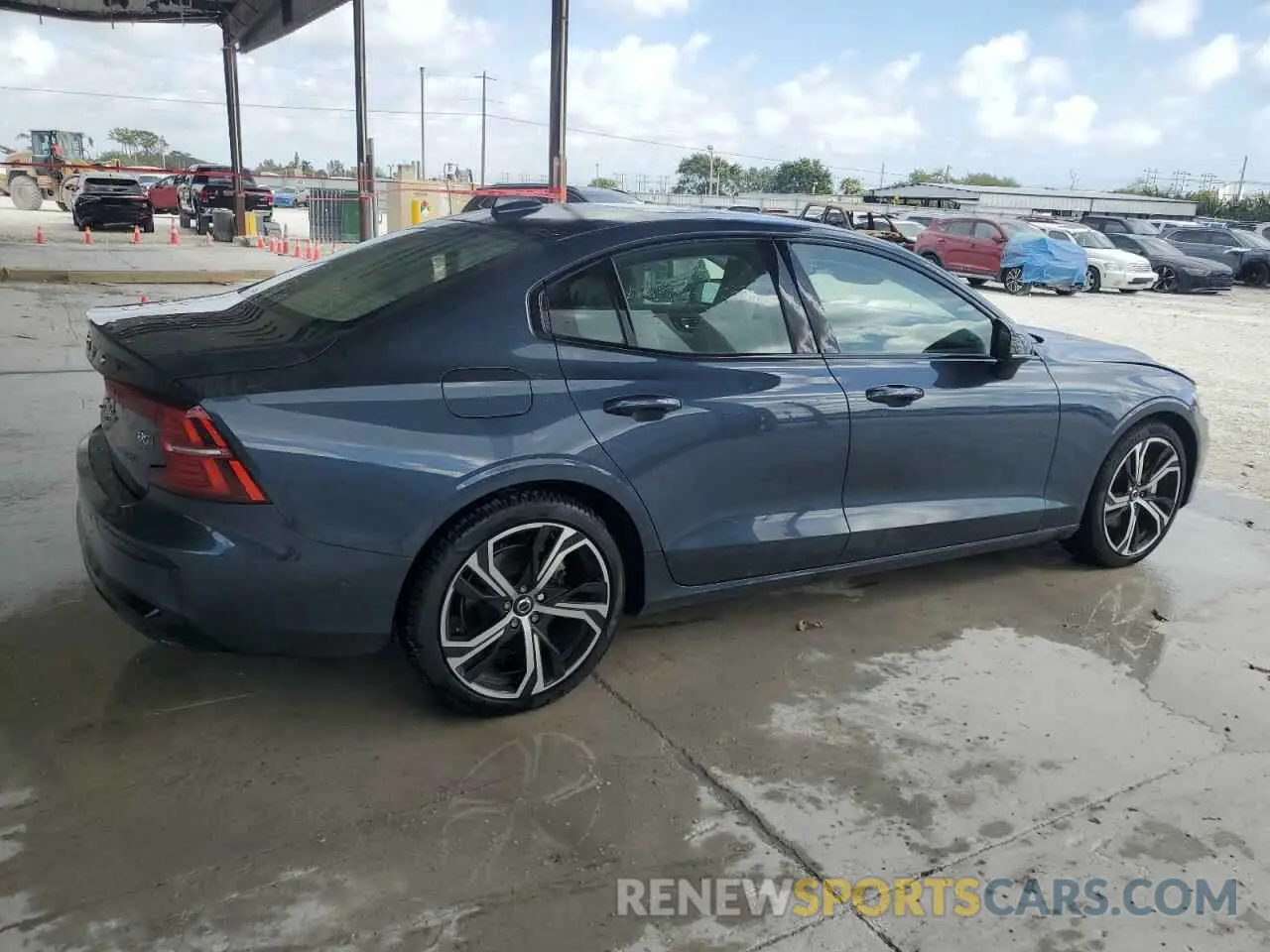3 fotografías del automóvil dañado 7JRL12TL7RG288276 VOLVO S60 PLUS 2024