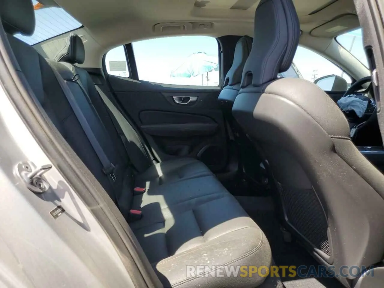 10 fotografías del automóvil dañado 7JRL12TL8RG312505 VOLVO S60 PLUS 2024