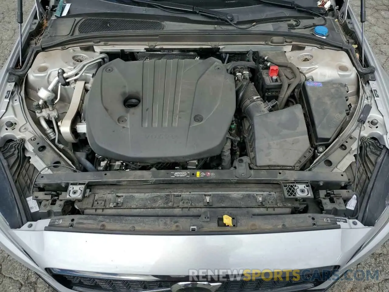 11 fotografías del automóvil dañado 7JRL12TLXRG281144 VOLVO S60 PLUS 2024