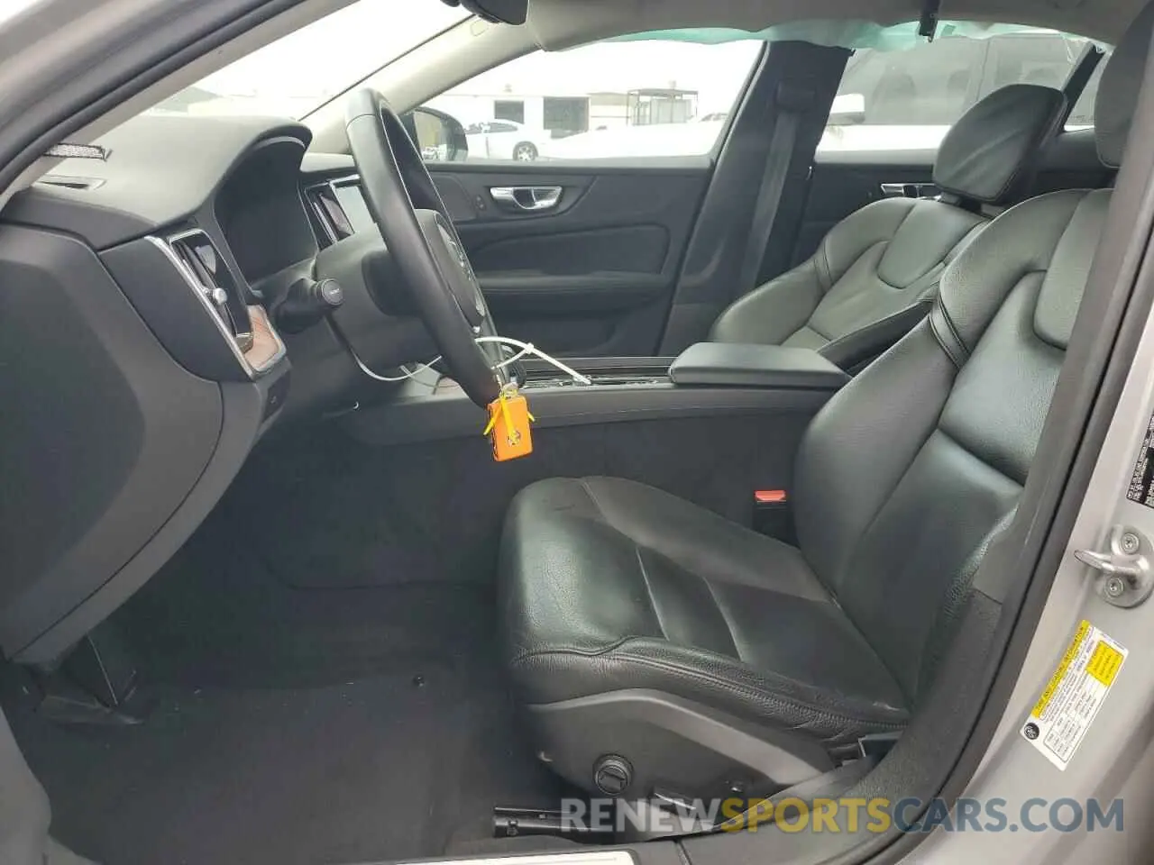 7 fotografías del automóvil dañado 7JRL12TLXRG281144 VOLVO S60 PLUS 2024
