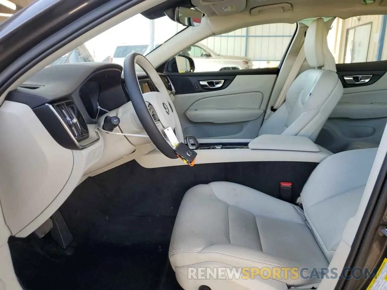 7 fotografías del automóvil dañado 7JRL12FC5SG364482 VOLVO S60 PLUS 2025