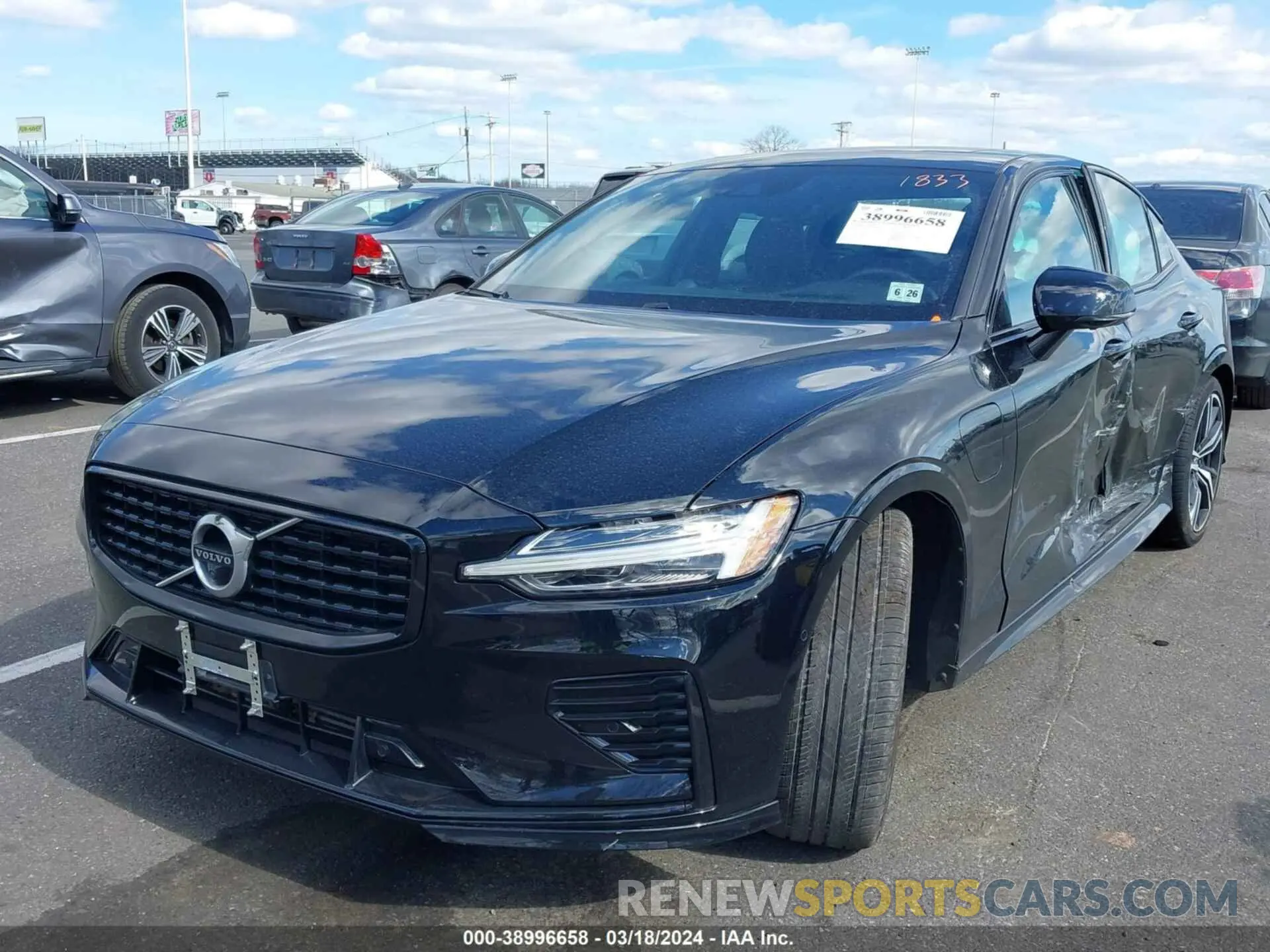 2 fotografías del automóvil dañado 7JRBR0FM0MG081833 VOLVO S60 RECHARGE PLUG-IN HYBRID 2021