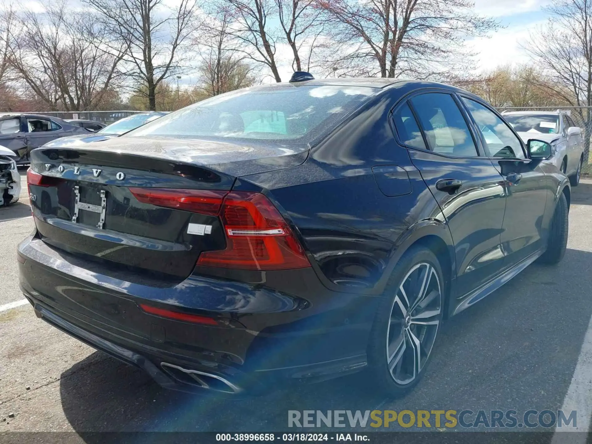 4 fotografías del automóvil dañado 7JRBR0FM0MG081833 VOLVO S60 RECHARGE PLUG-IN HYBRID 2021