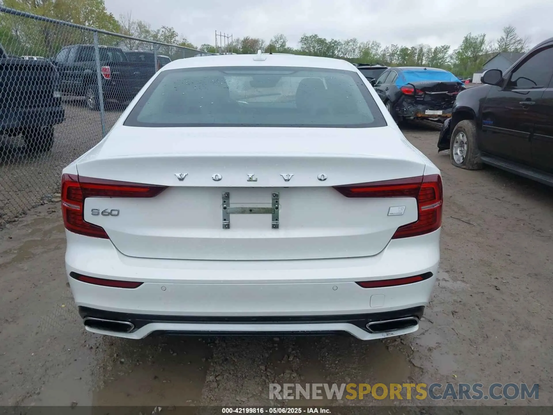 16 fotografías del automóvil dañado 7JRBR0FZ6MG112630 VOLVO S60 RECHARGE PLUG-IN HYBRID 2021