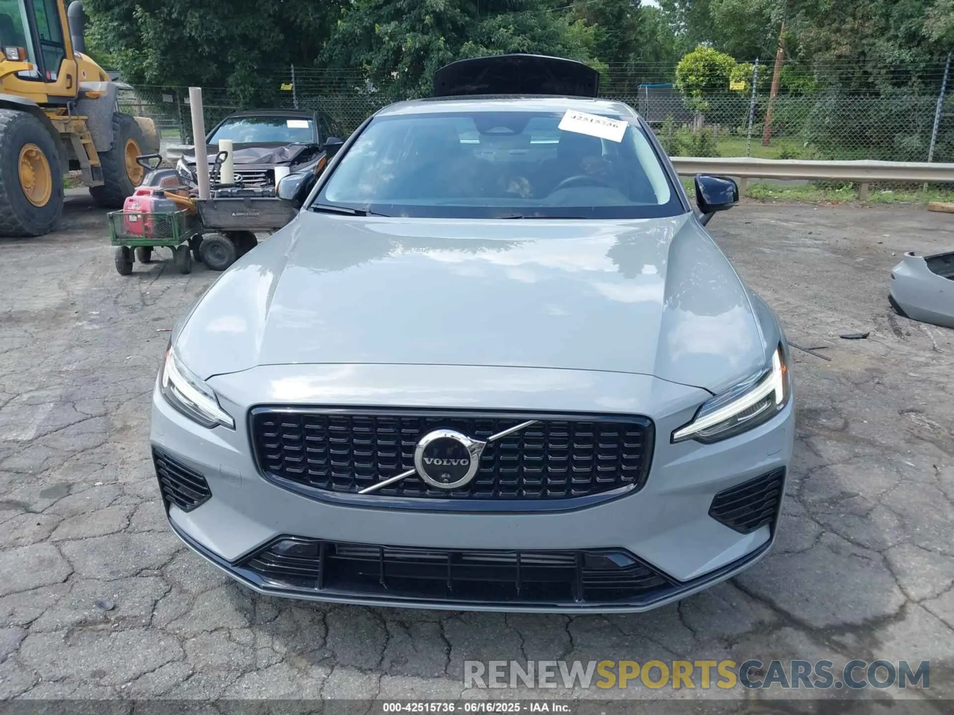 13 fotografías del automóvil dañado 7JRH60FL5RG305681 VOLVO S60 RECHARGE PLUG-IN HYBRID 2024