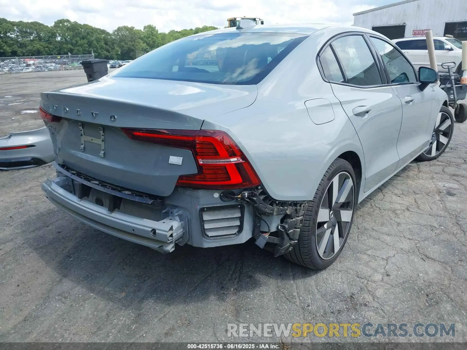 18 fotografías del automóvil dañado 7JRH60FL5RG305681 VOLVO S60 RECHARGE PLUG-IN HYBRID 2024