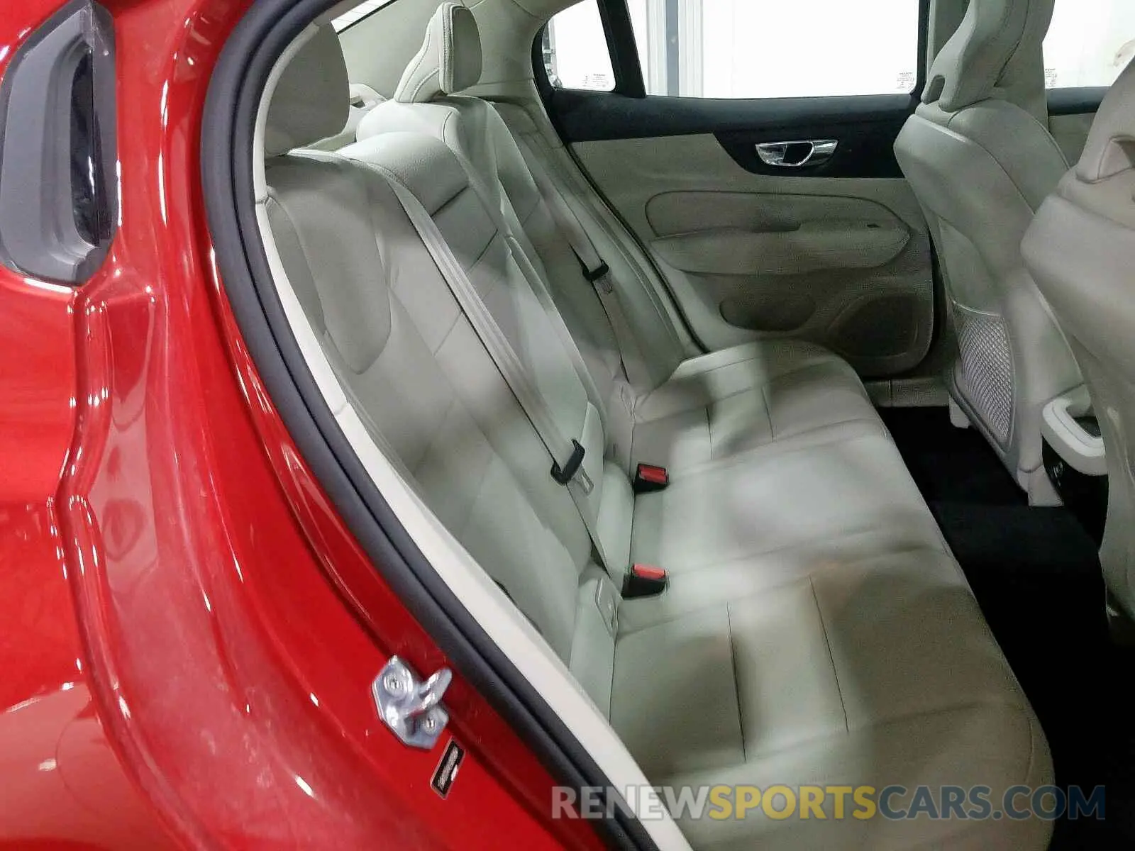 6 fotografías del automóvil dañado 7JRA22TK4LG035824 VOLVO S60 T6 MOM 2020