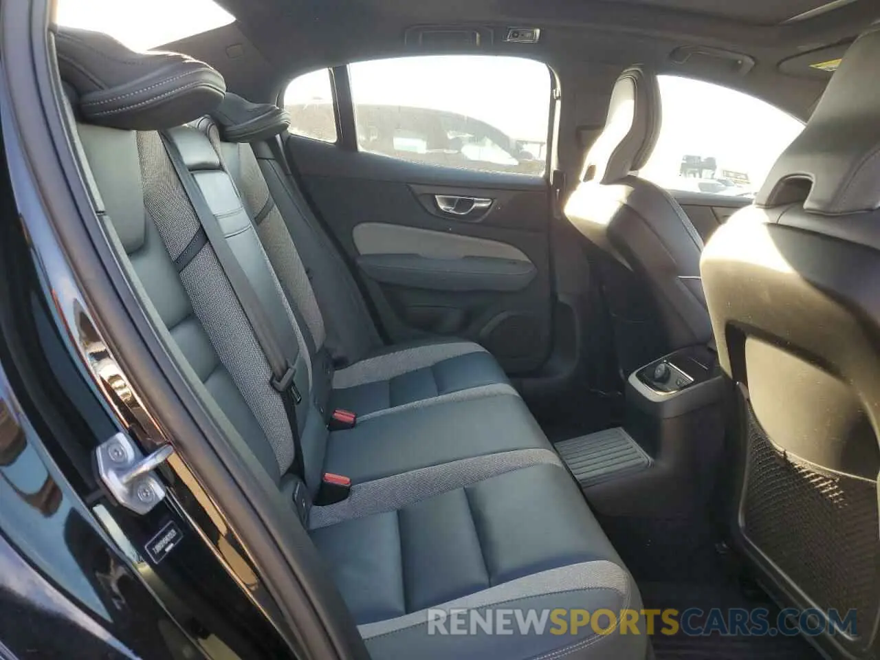 10 fotografías del automóvil dañado 7JRBR0FM5MG113529 VOLVO S60 T8 REC 2021