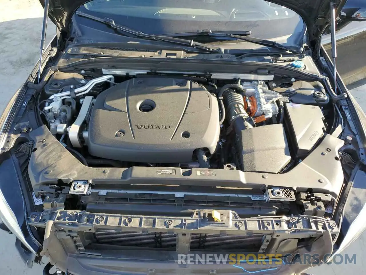 11 fotografías del automóvil dañado 7JRBR0FM5MG113529 VOLVO S60 T8 REC 2021