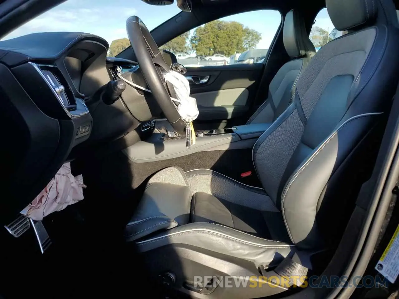 7 fotografías del automóvil dañado 7JRBR0FM5MG113529 VOLVO S60 T8 REC 2021
