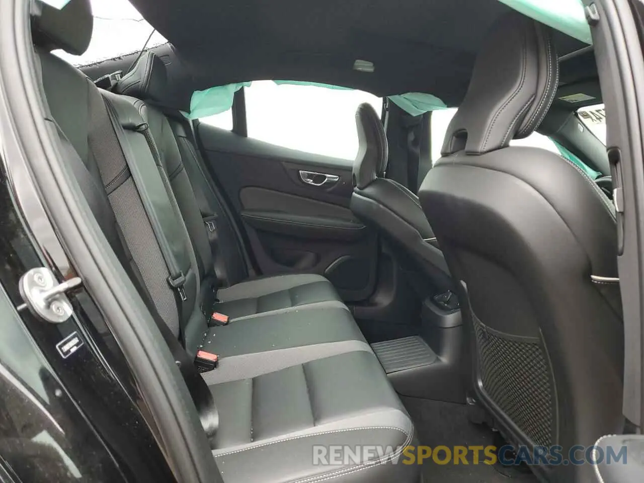 10 fotografías del automóvil dañado 7JRH60FD6NG193542 VOLVO S60 T8 REC 2022