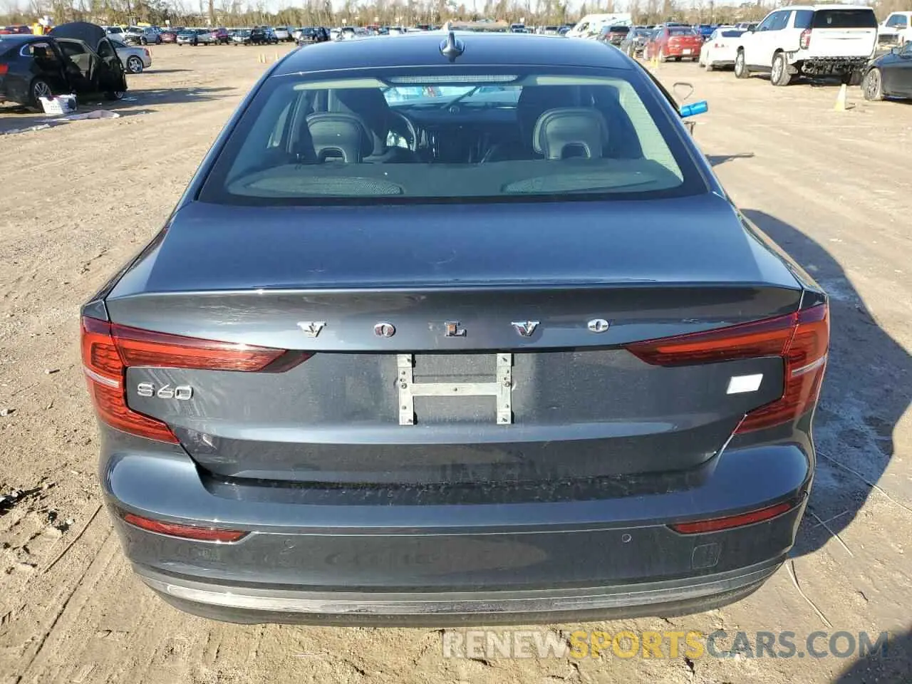 6 fotografías del automóvil dañado 7JRH60FFXPG238485 VOLVO S60 ULTIMA 2023