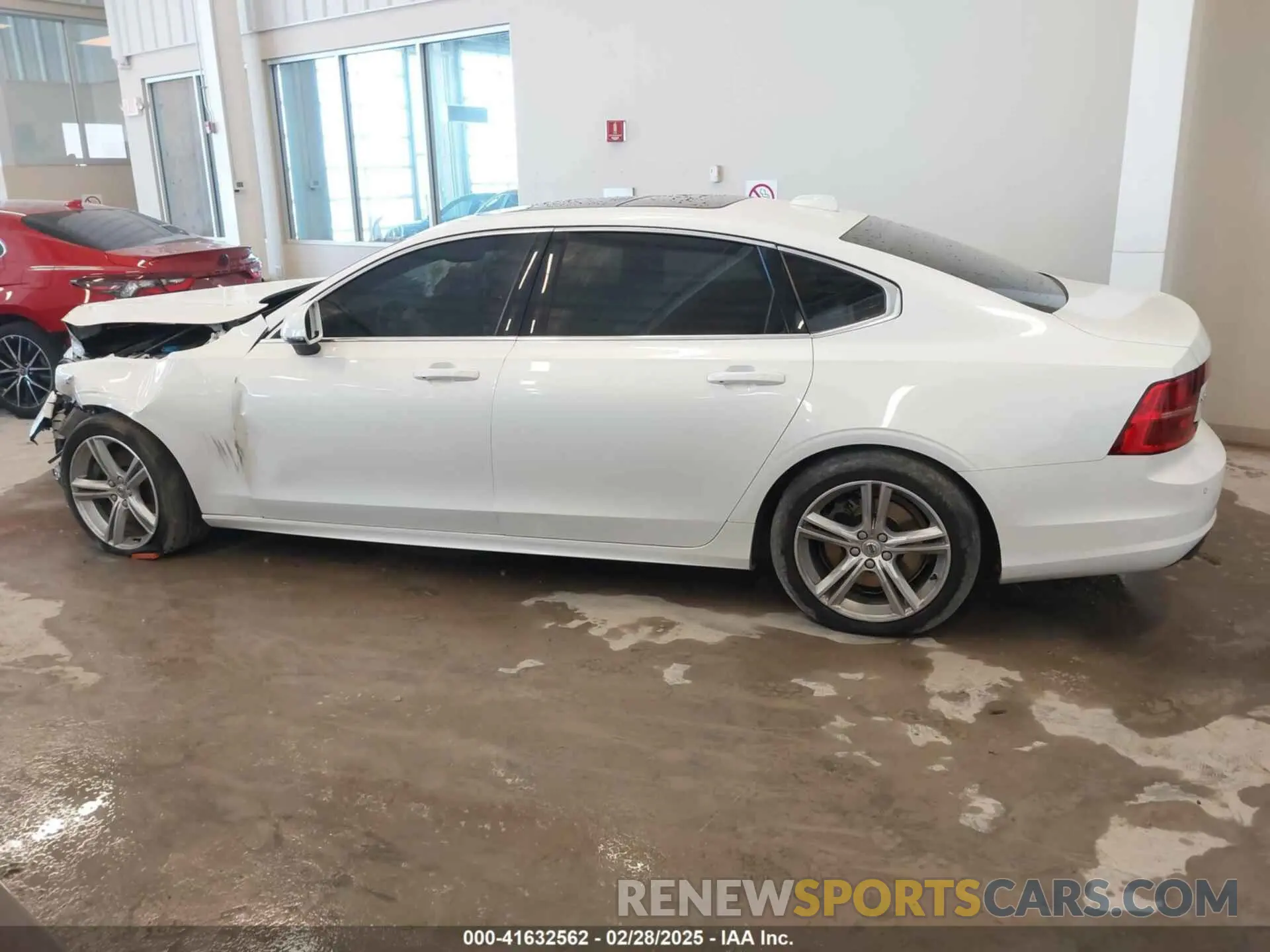 14 fotografías del automóvil dañado LVY102AK5KP081791 VOLVO S90 2019