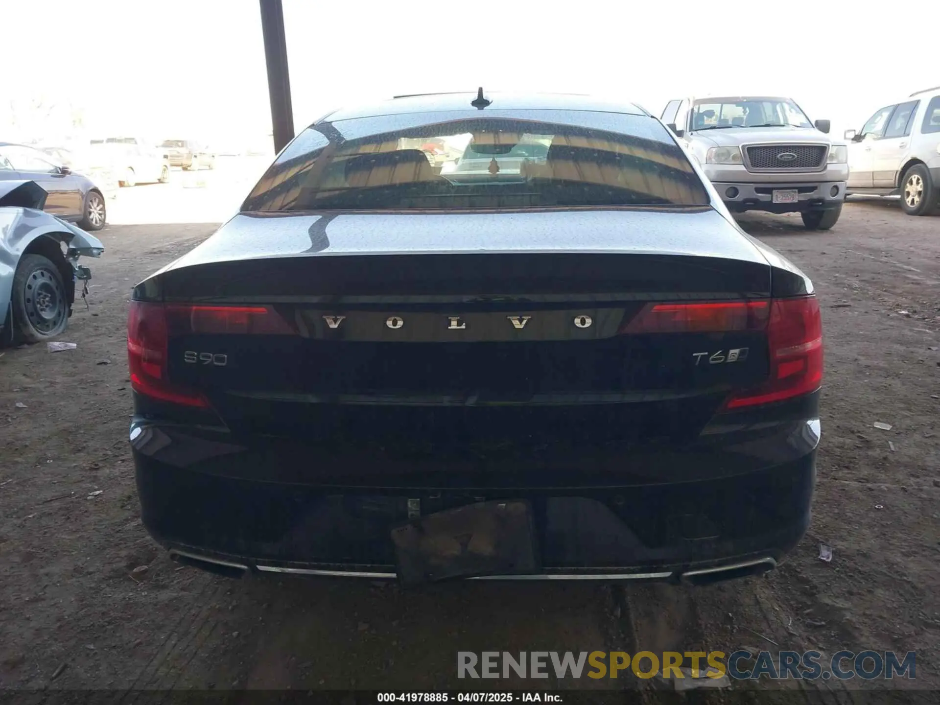 15 fotografías del automóvil dañado LVYA22MT7LP168513 VOLVO S90 2020