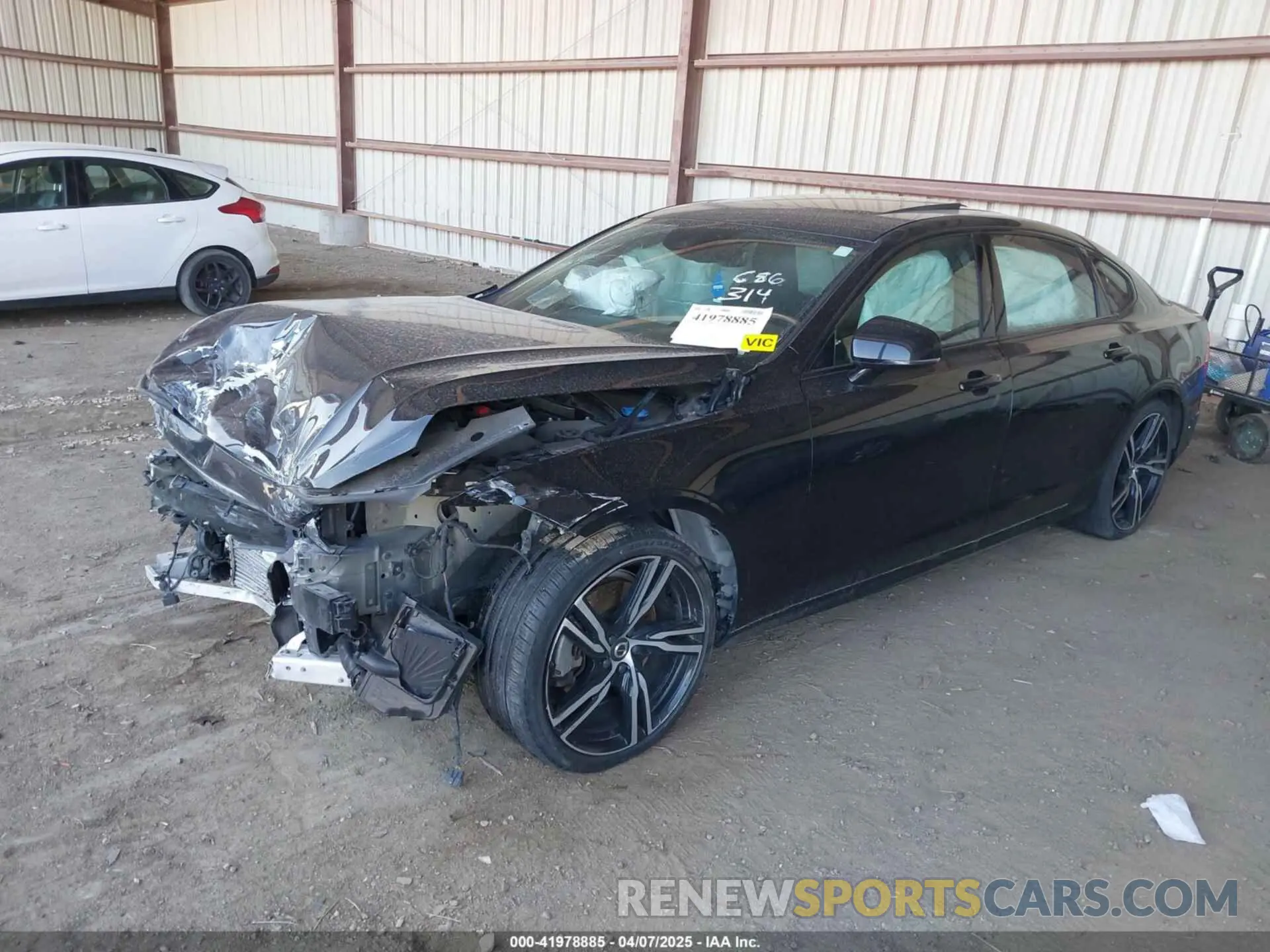 2 fotografías del automóvil dañado LVYA22MT7LP168513 VOLVO S90 2020