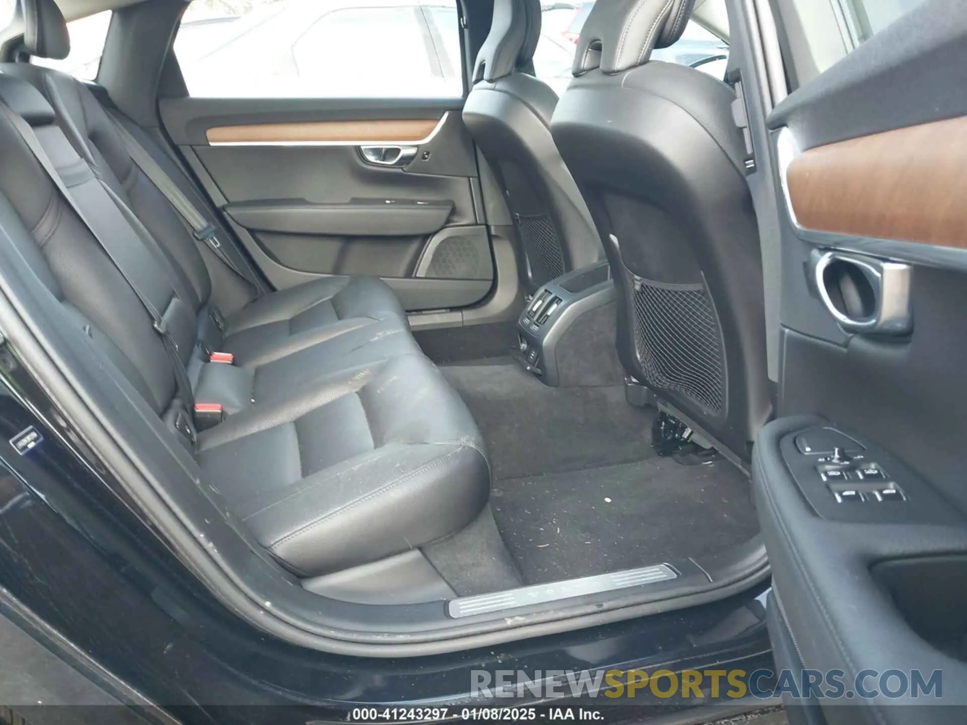 8 fotografías del automóvil dañado LVYA22MK3MP231194 VOLVO S90 2021