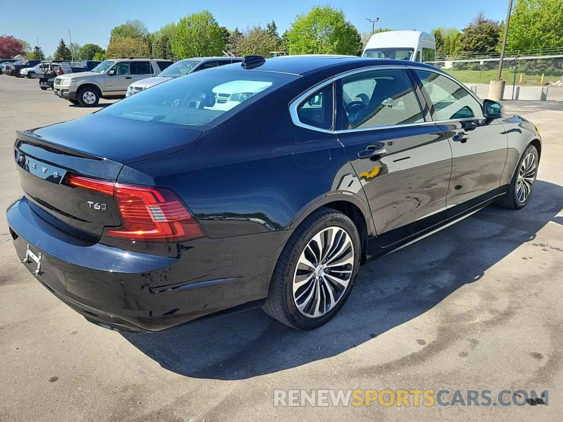 24 fotografías del automóvil dañado LVYA22MK9MP225254 VOLVO S90 2021