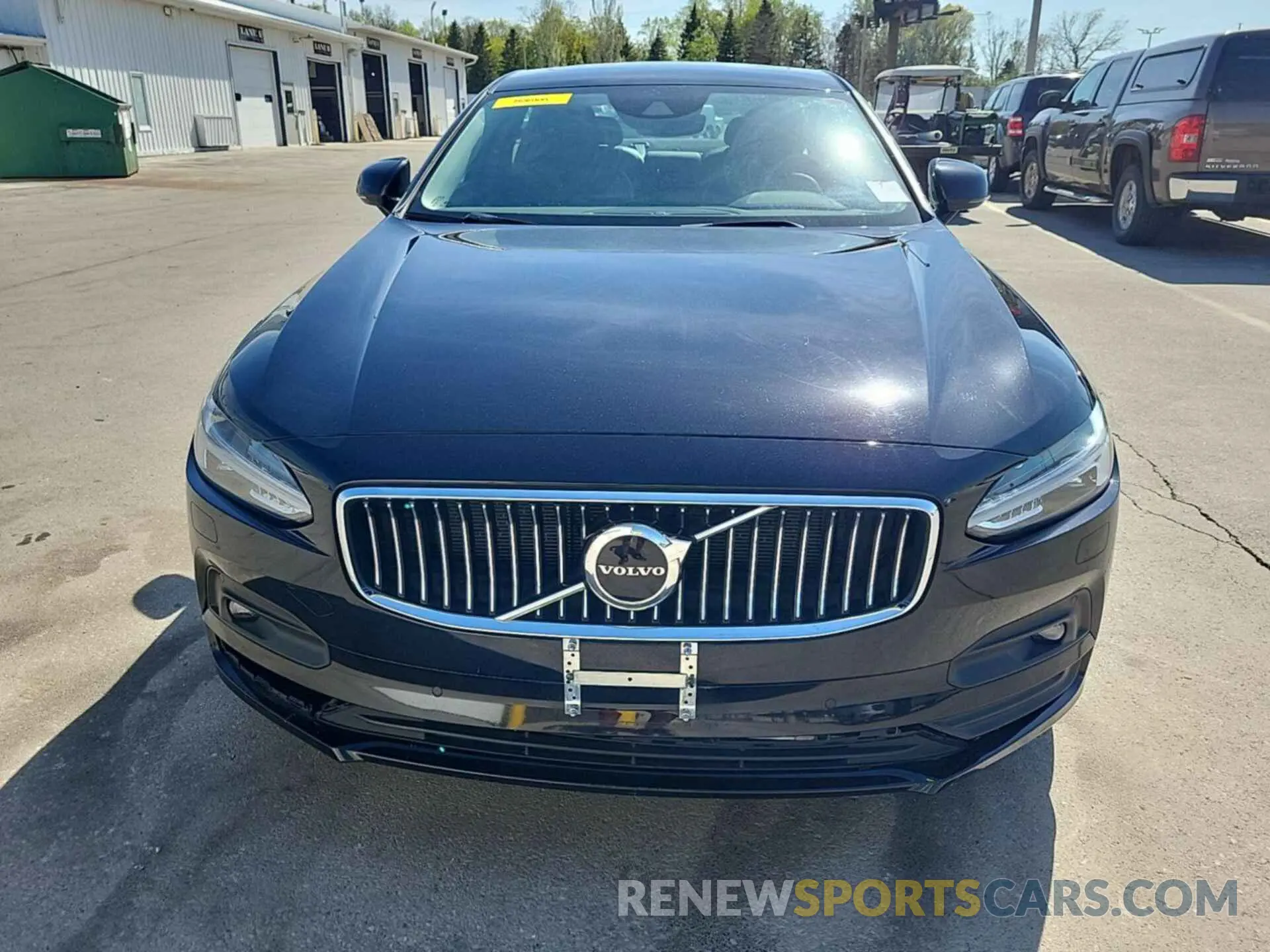 29 fotografías del automóvil dañado LVYA22MK9MP225254 VOLVO S90 2021