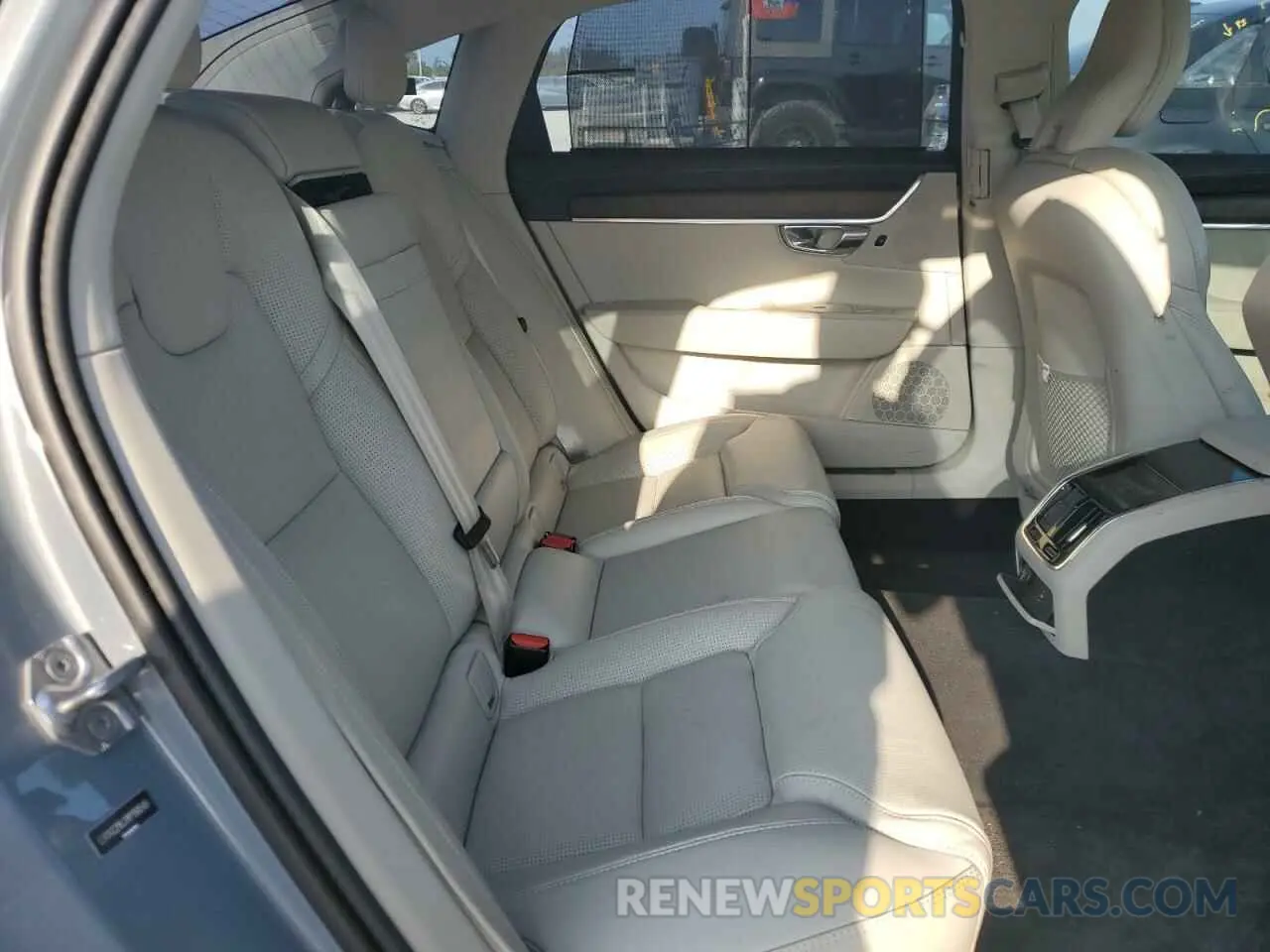 10 fotografías del automóvil dañado LVYA22ML0MP198549 VOLVO S90 2021