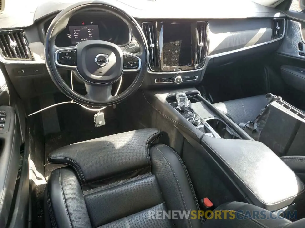 8 fotografías del automóvil dañado LVY062ML2NP265542 VOLVO S90 B6 INS 2022