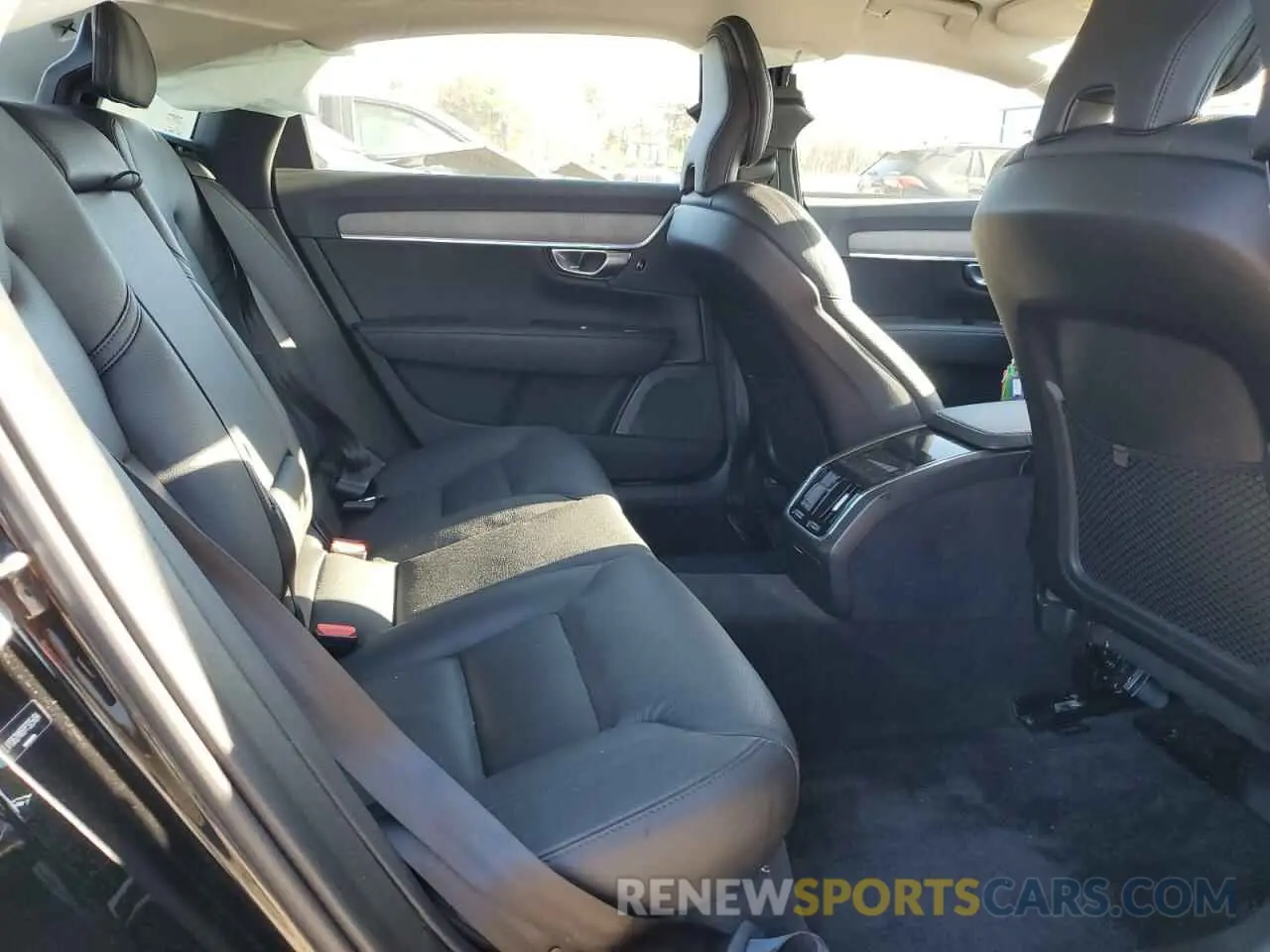 10 fotografías del automóvil dañado LVY062MN5PP325494 VOLVO S90 PLUS 2023