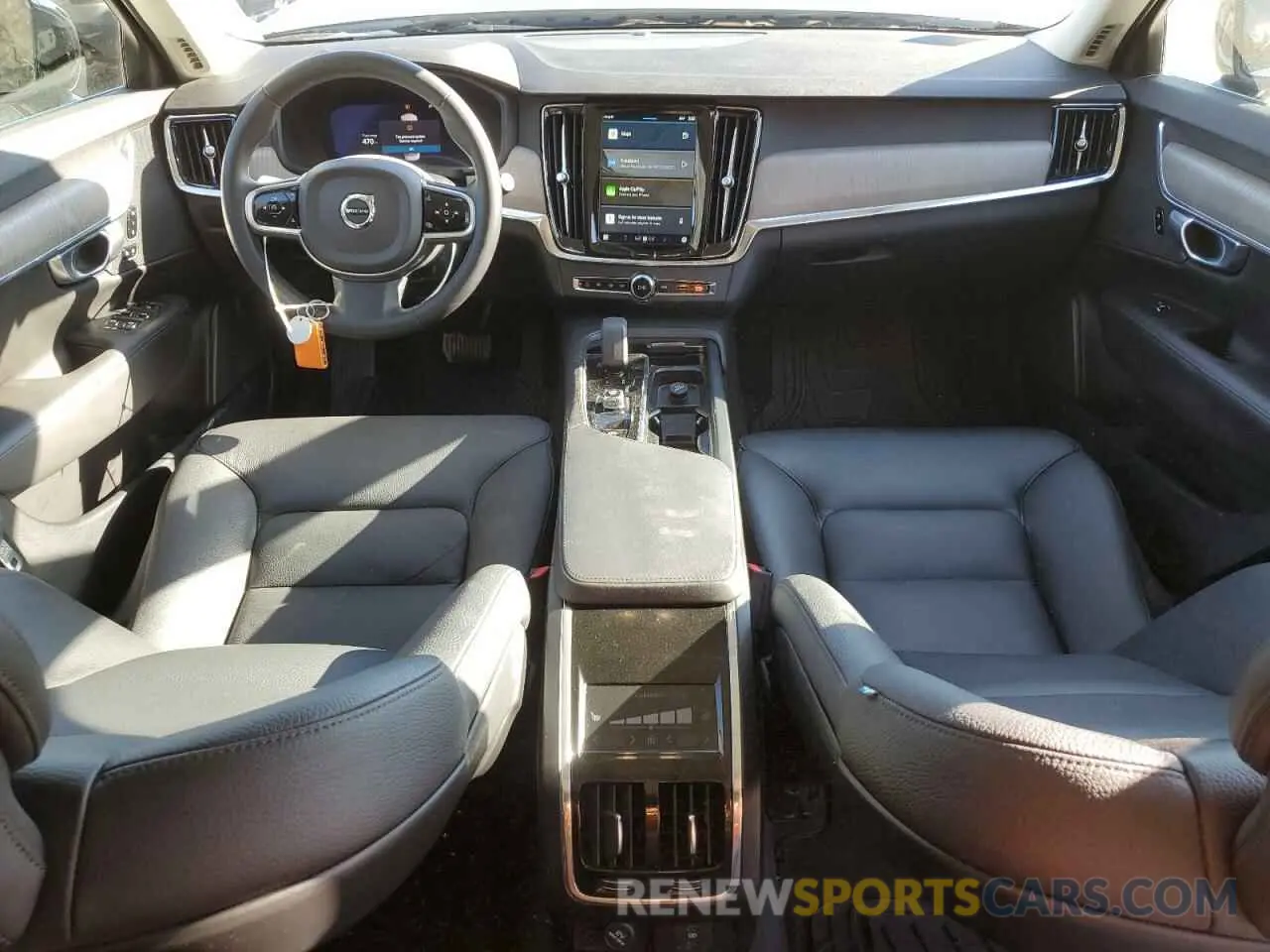 8 fotografías del automóvil dañado LVY062ME2RP400770 VOLVO S90 PLUS 2024