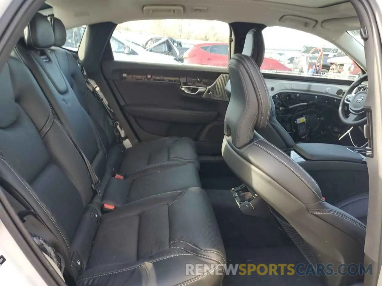 10 fotografías del automóvil dañado LVYH60AF9RP401077 VOLVO S90 ULTIMA 2024
