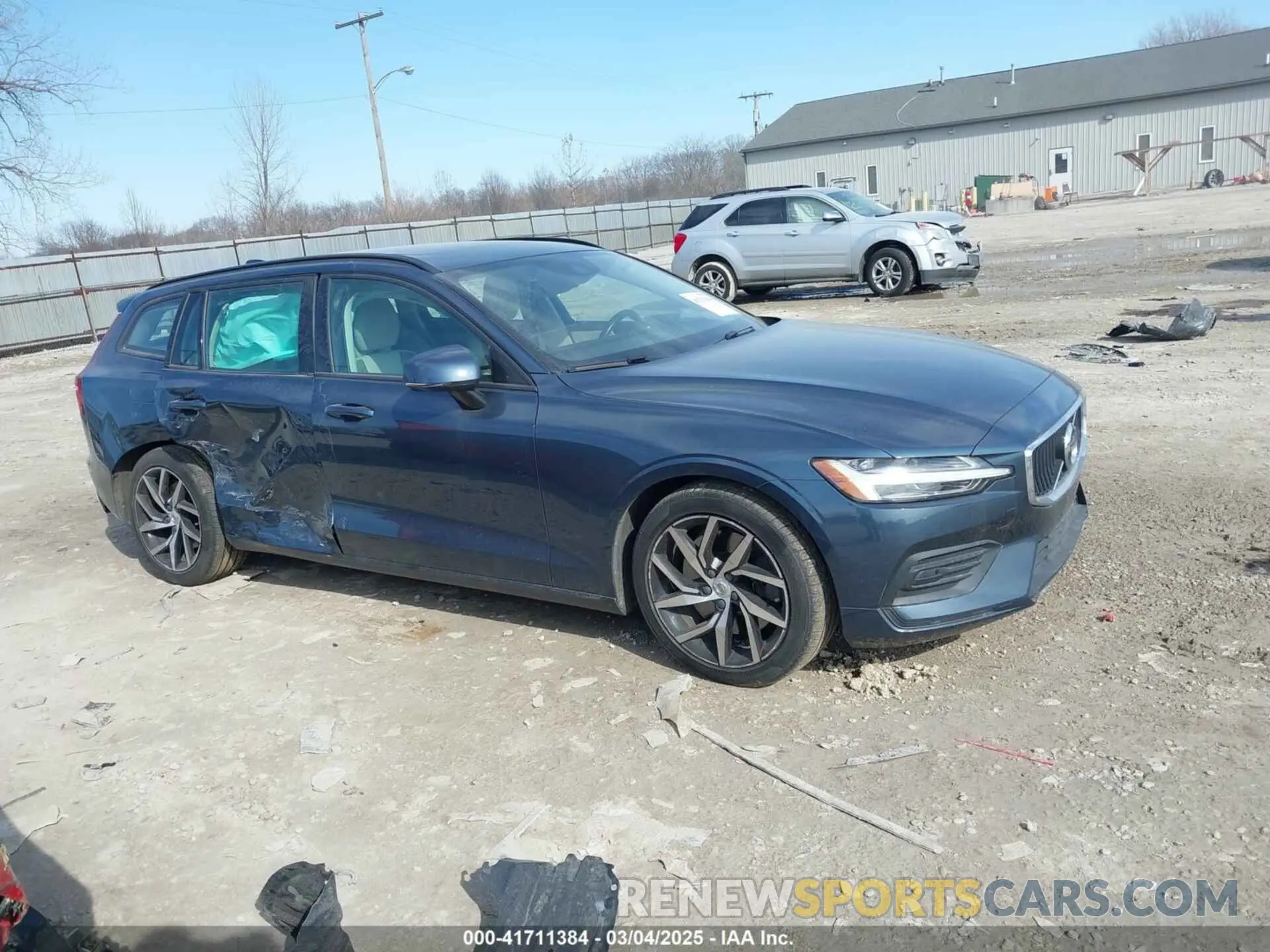 13 fotografías del automóvil dañado YV1A22SKXK1338683 VOLVO V60 2019