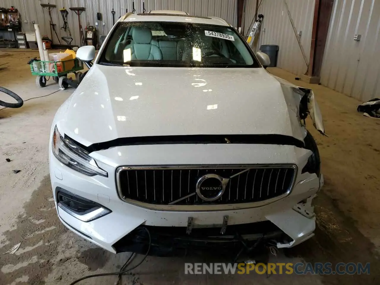 5 fotografías del automóvil dañado YV1A22SL6K2335587 VOLVO V60 2019