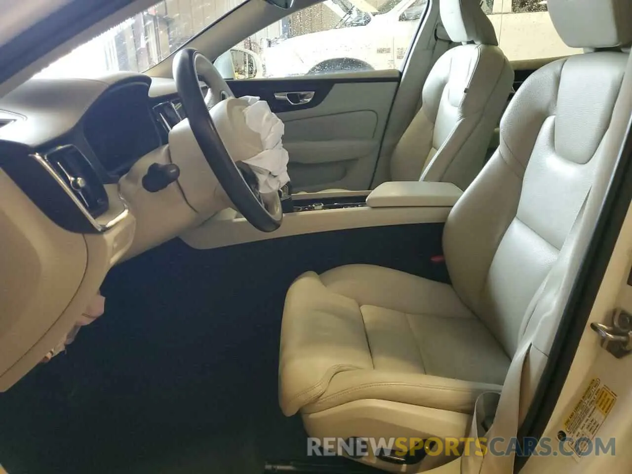 7 fotografías del automóvil dañado YV1A22SL6K2335587 VOLVO V60 2019