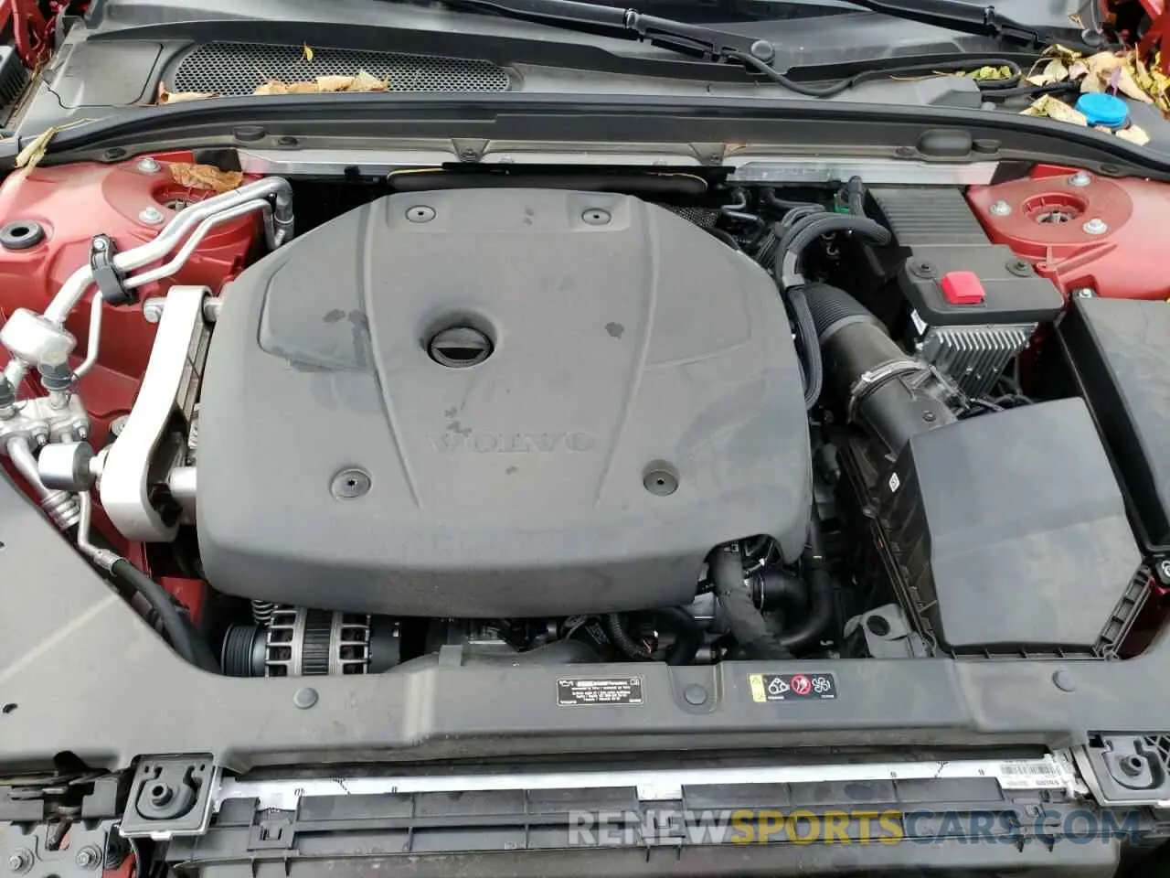 7 fotografías del automóvil dañado YV4102WK0M1076582 VOLVO V60 2021