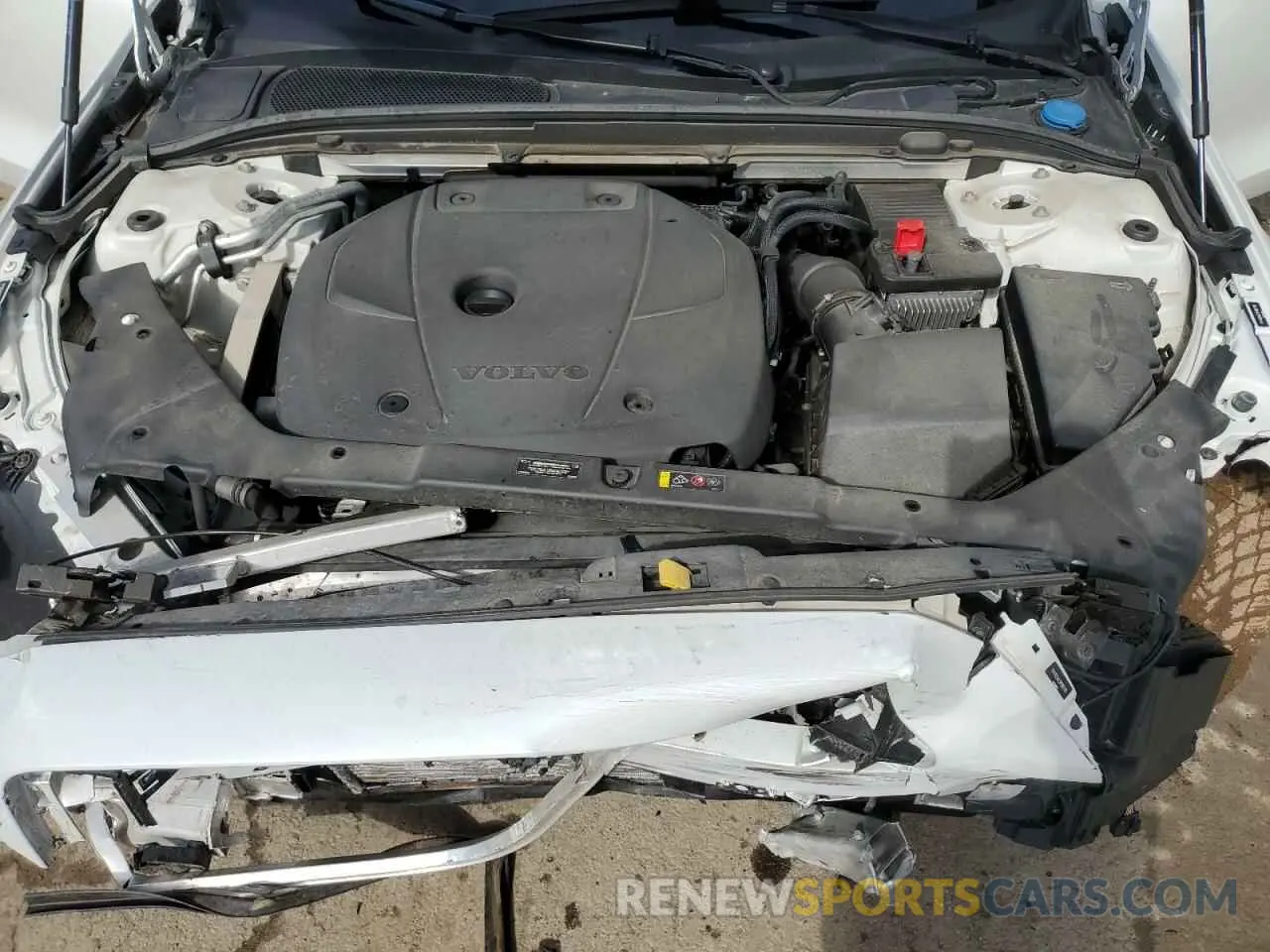 11 fotografías del automóvil dañado YV4102WK3M1065110 VOLVO V60 2021