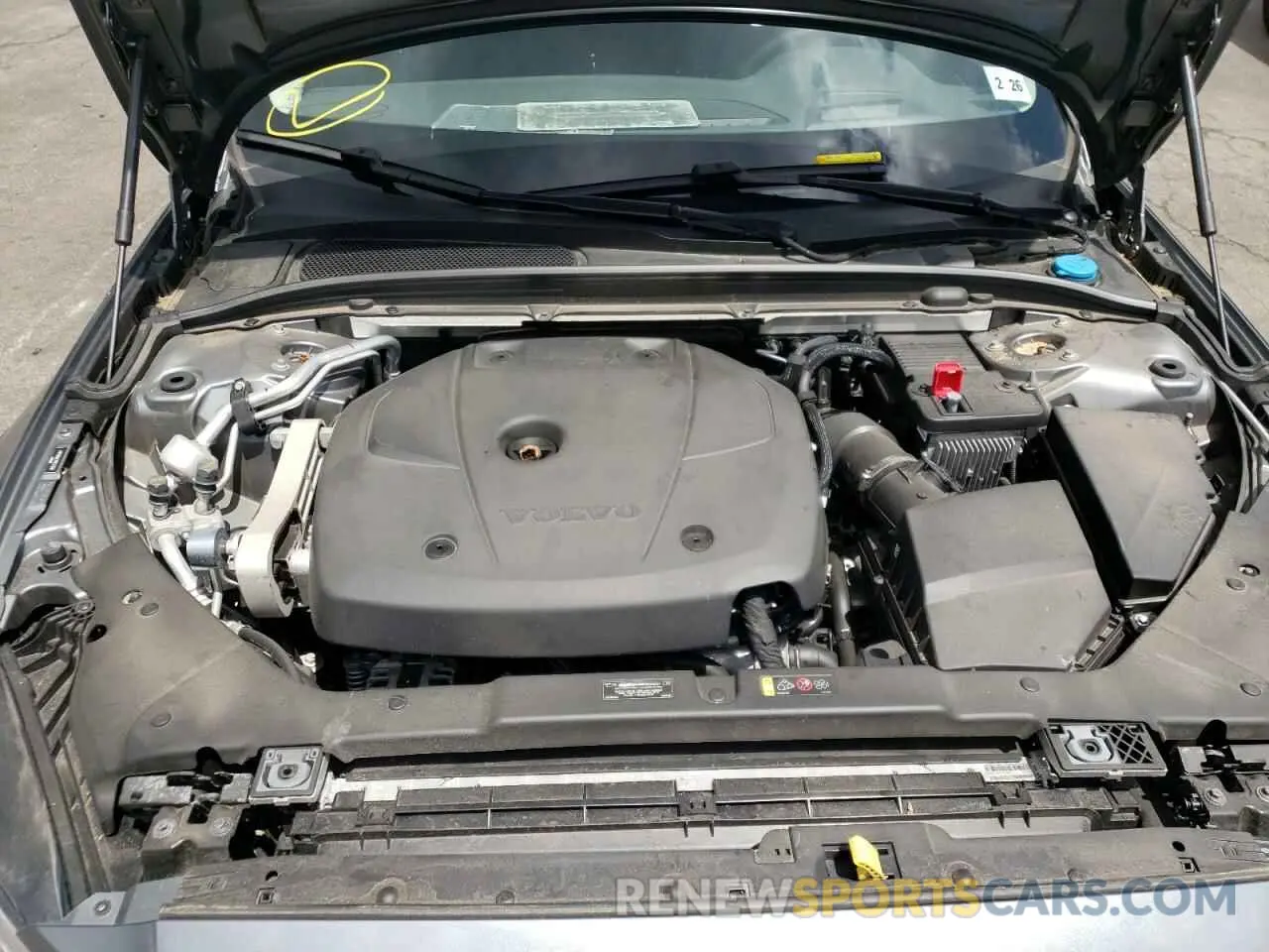 7 fotografías del automóvil dañado YV4102WK7M1071380 VOLVO V60 2021