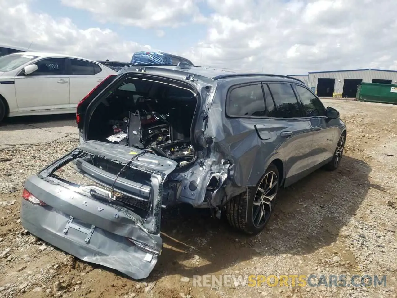 4 fotografías del automóvil dañado YV1BK0EP7N1477724 VOLVO V60 2022