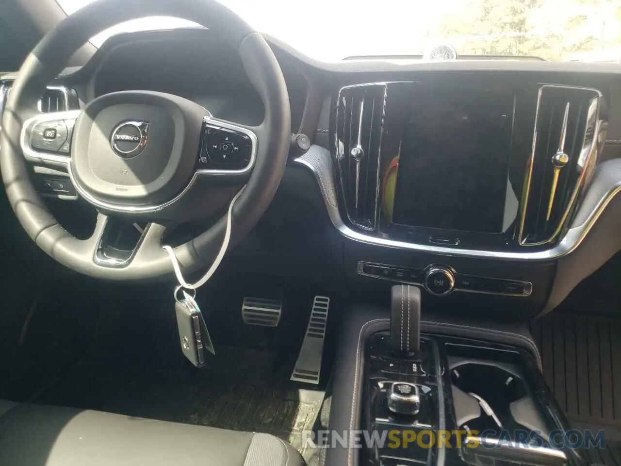 9 fotografías del automóvil dañado YV1BK0EP7N1477724 VOLVO V60 2022