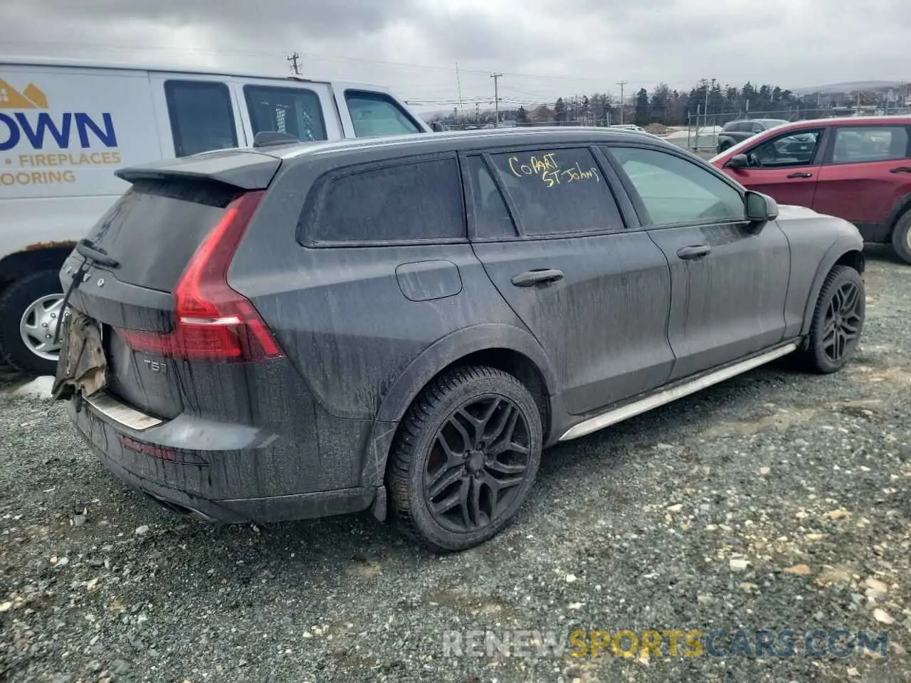 3 fotografías del automóvil dañado YV4102WK0N2094947 VOLVO V60 2022
