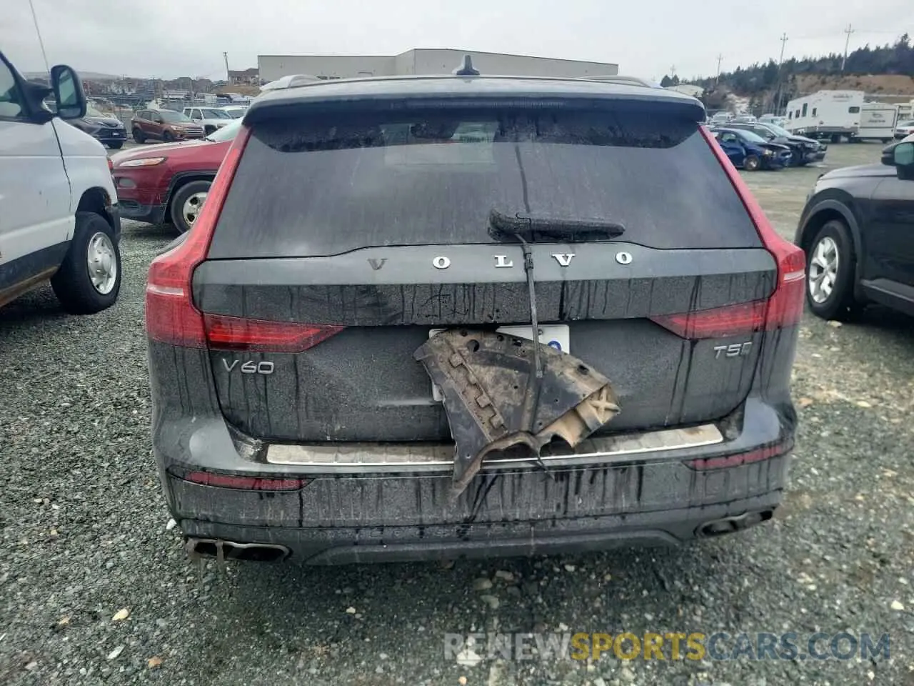 6 fotografías del automóvil dañado YV4102WK0N2094947 VOLVO V60 2022