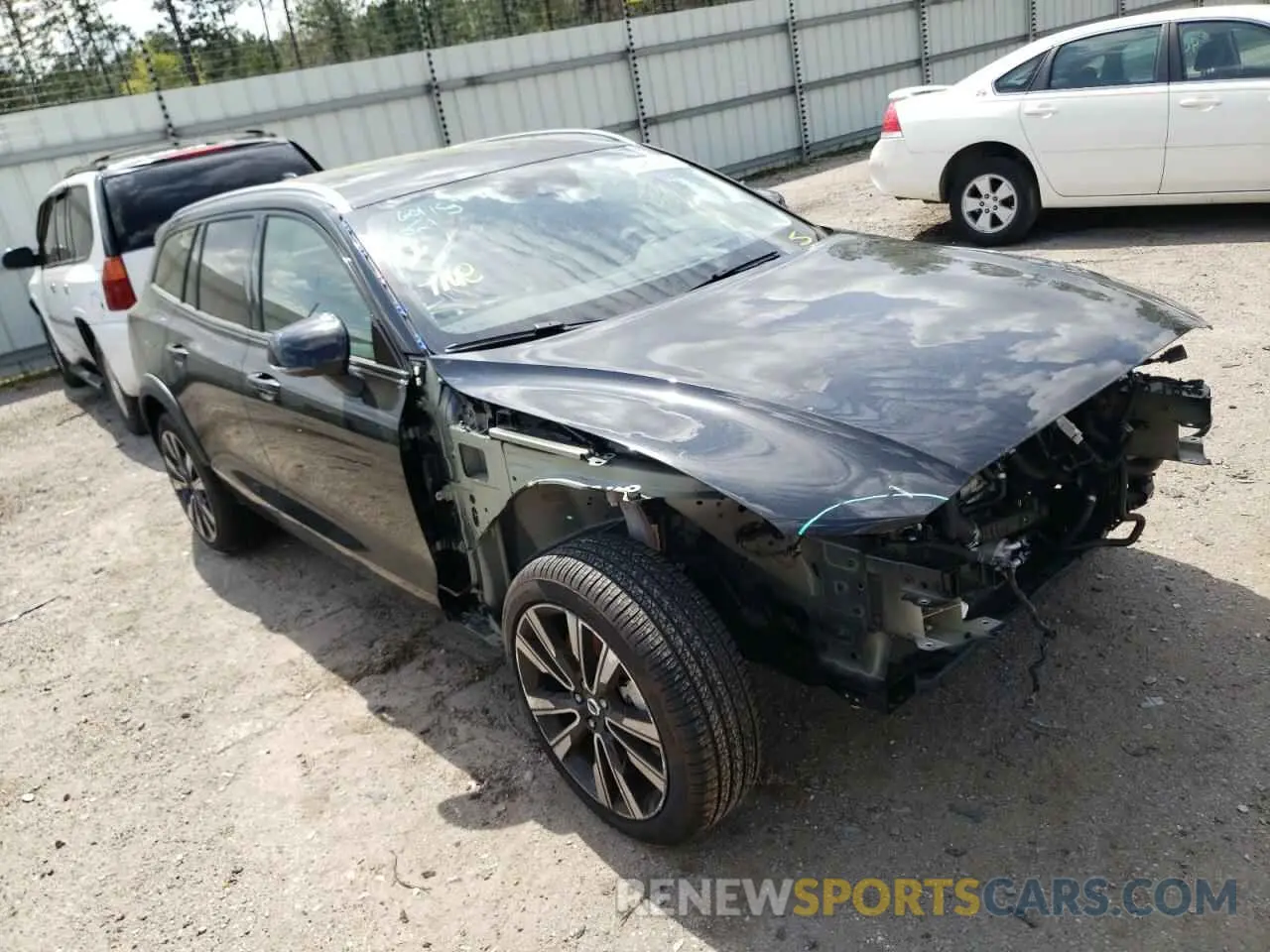1 fotografías del automóvil dañado YV4102WK2N1086340 VOLVO V60 2022