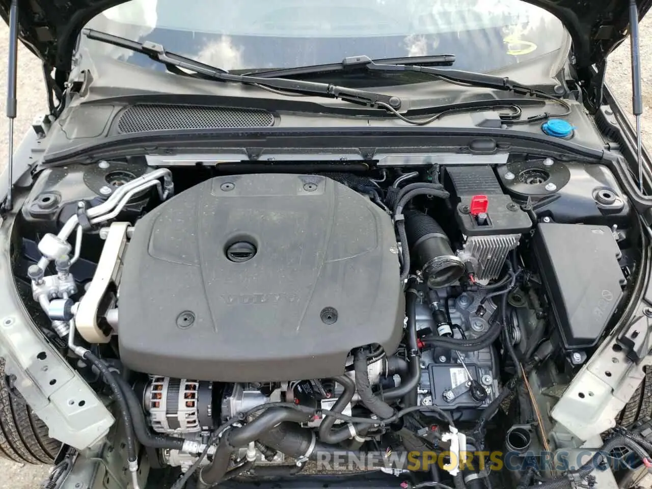 7 fotografías del automóvil dañado YV4102WK2N1086340 VOLVO V60 2022