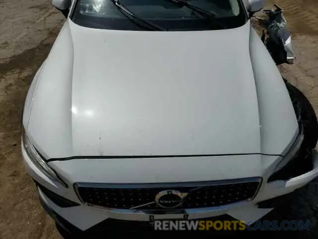11 fotografías del automóvil dañado YV4L12WY9P2109300 VOLVO V60 2023