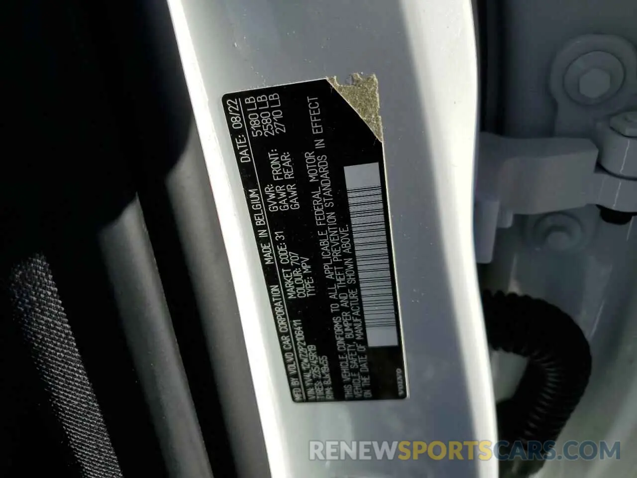 14 fotografías del automóvil dañado YV4L12WZ2P2106411 VOLVO V60 2023