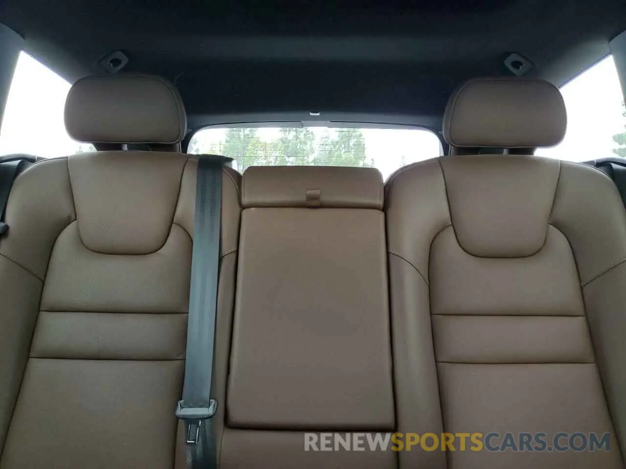 10 fotografías del automóvil dañado YV4L12WZ2P2106439 VOLVO V60 2023