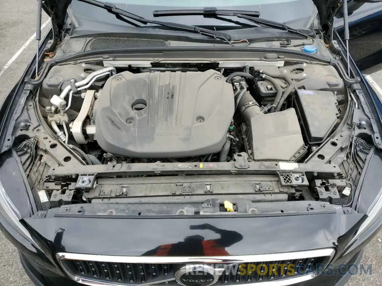 12 fotografías del automóvil dañado YV4L12WZ2P2106439 VOLVO V60 2023