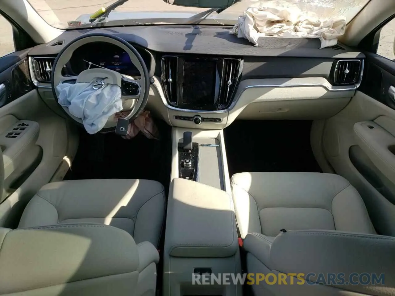8 fotografías del automóvil dañado YV4L12WZ6P2110672 VOLVO V60 2023